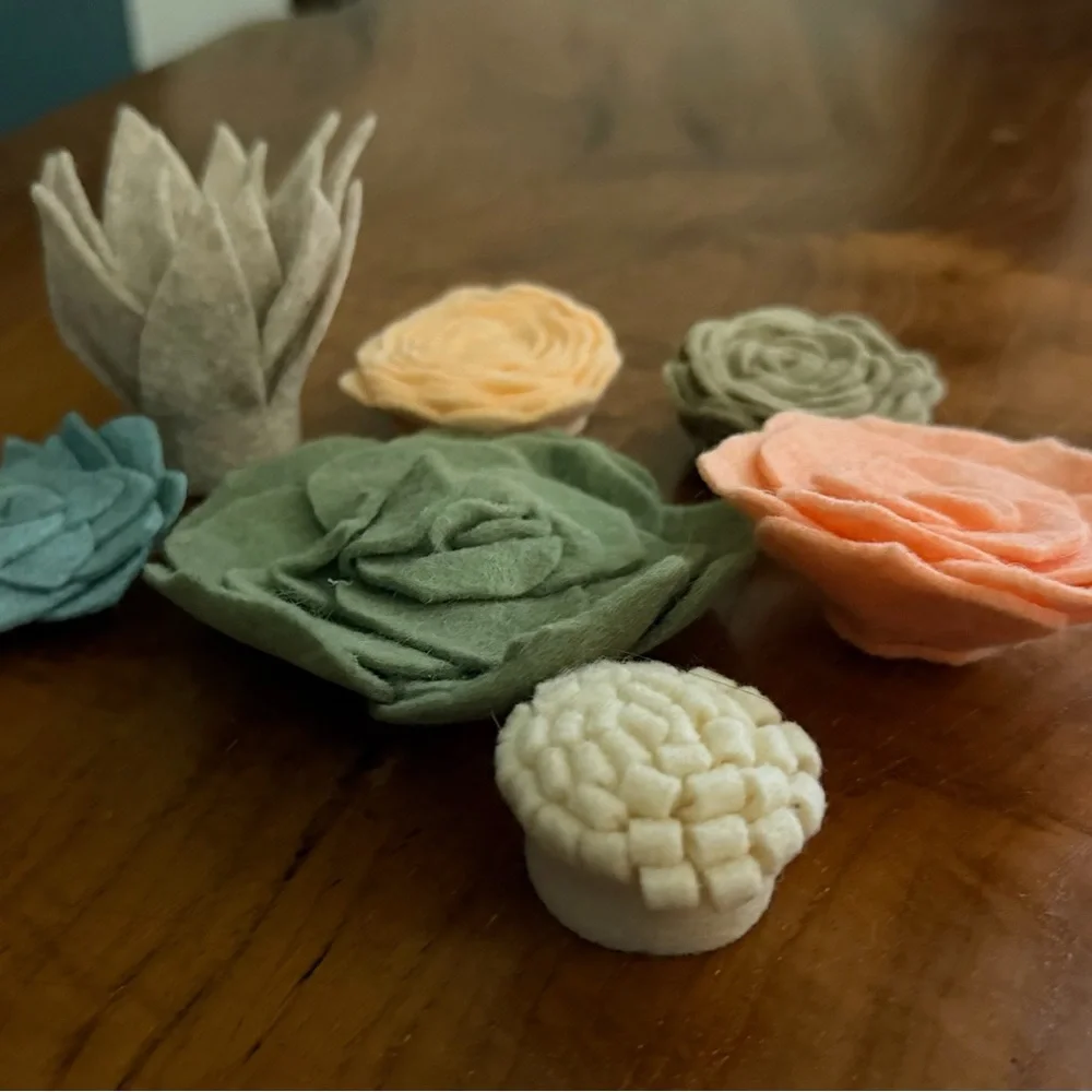 ⭐️2/$12 Handmade Felt Succulent Set- 7 Faux Succulents Decor Nursery DIY Flowers